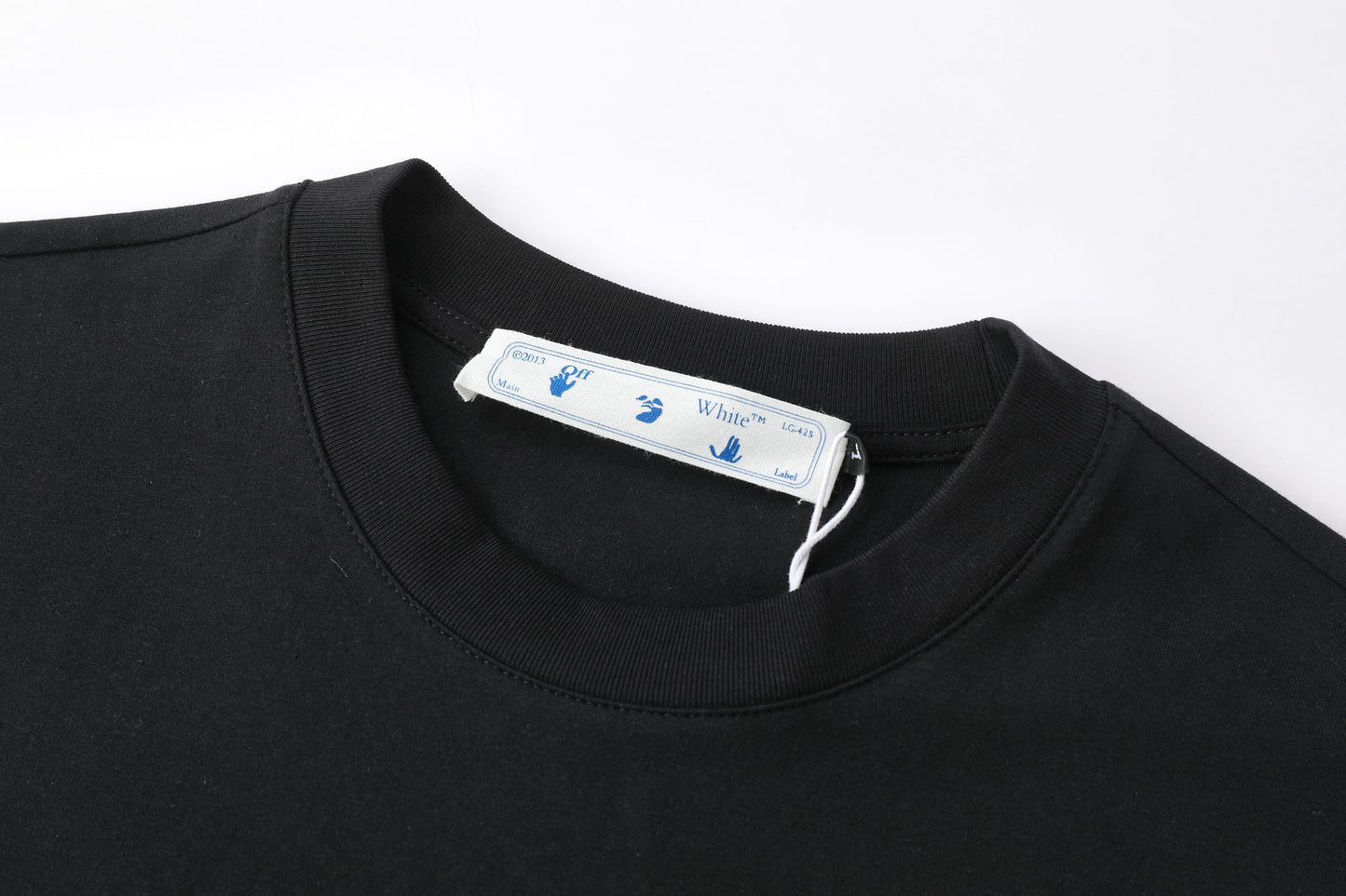 Camiseta 66789 Estampada Negra Para Hombre