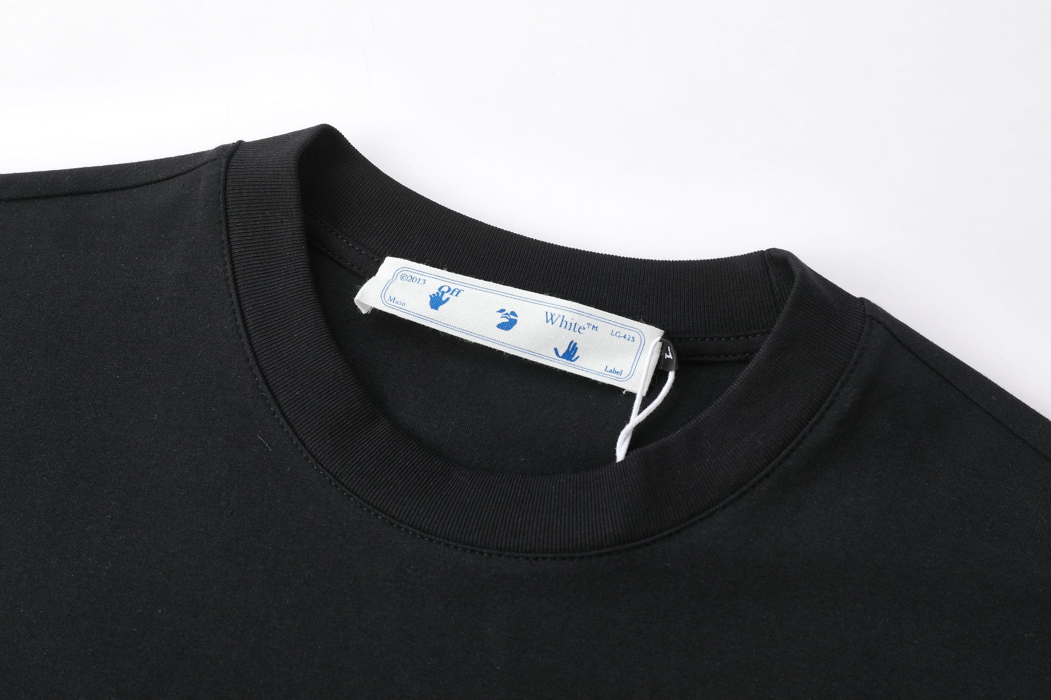 Camiseta 66789 Estampada Negra Para Hombre