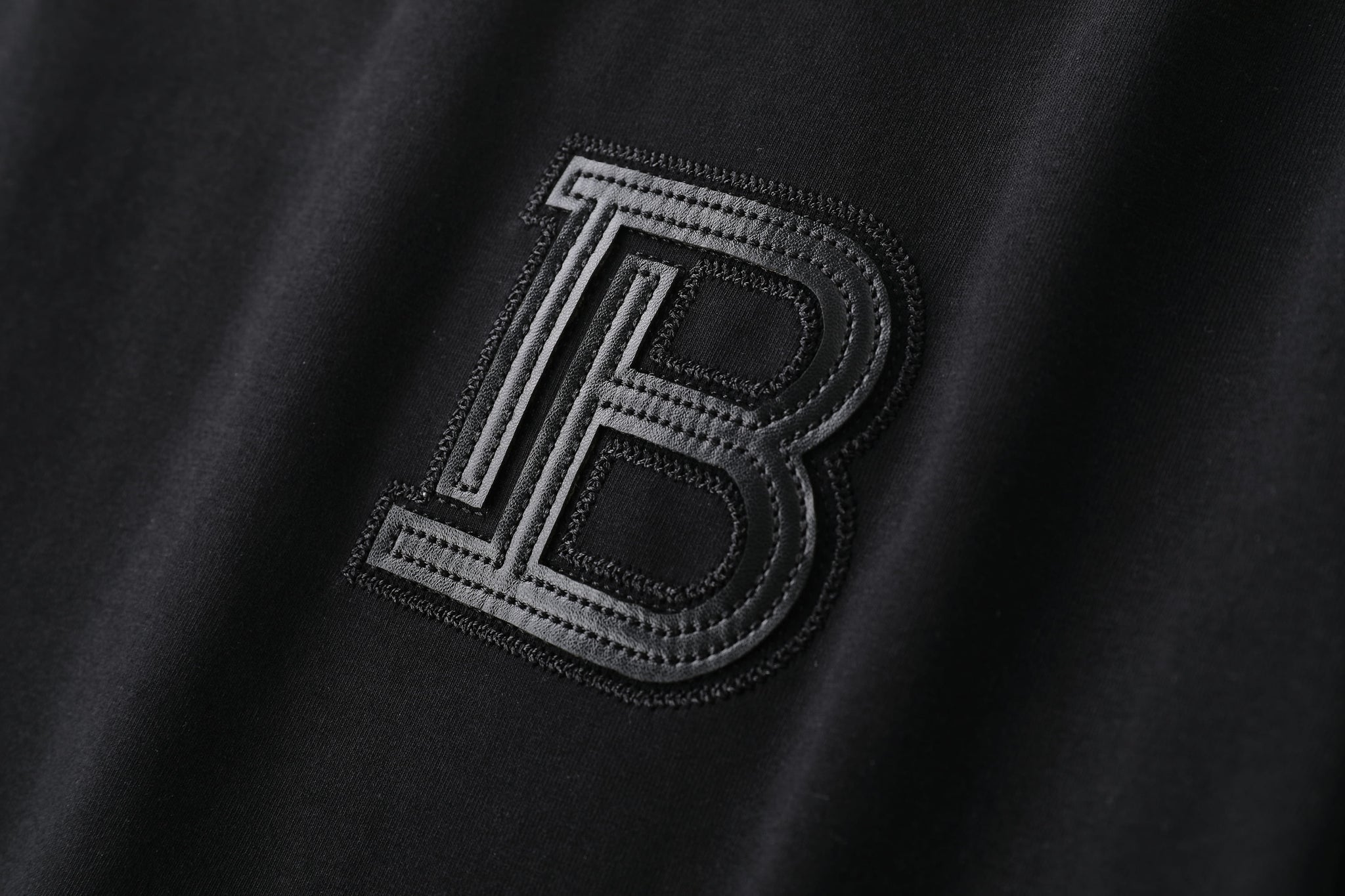 Camiseta 786624 Básica Negra Para Hombre