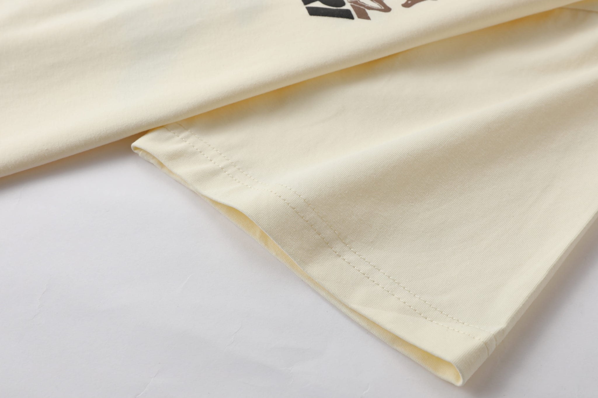 Camiseta 66781 Estampada Crema Para Hombre