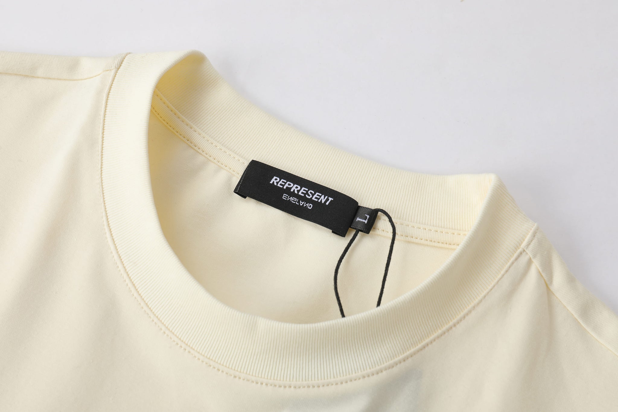 Camiseta 66778 Estampada Crema Para Hombre