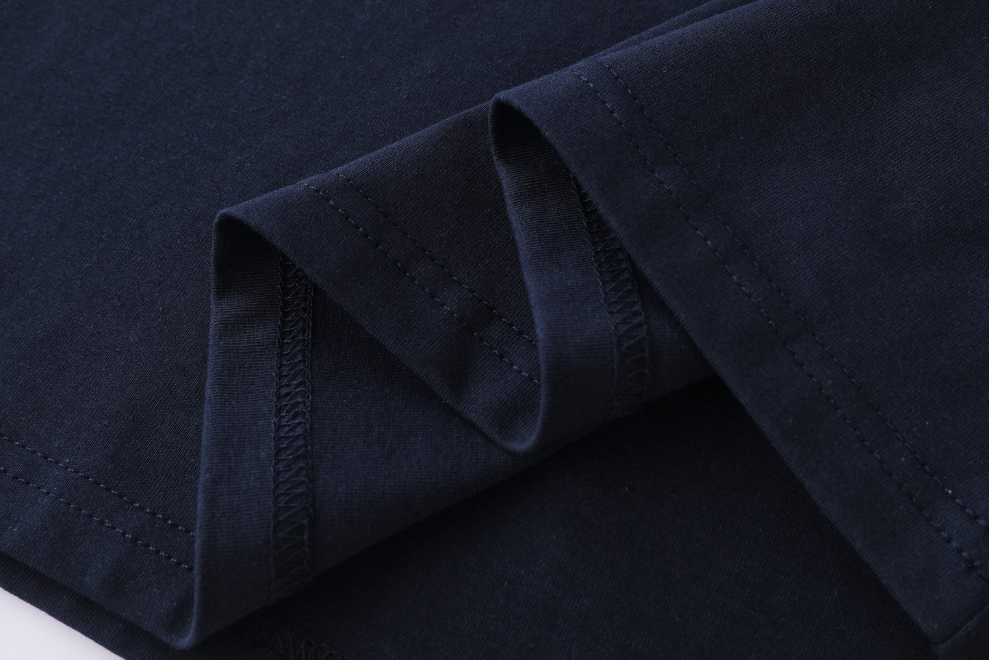 Camiseta estampada azul oscuro para hombre - imagen 7 - JDC Luxury Store