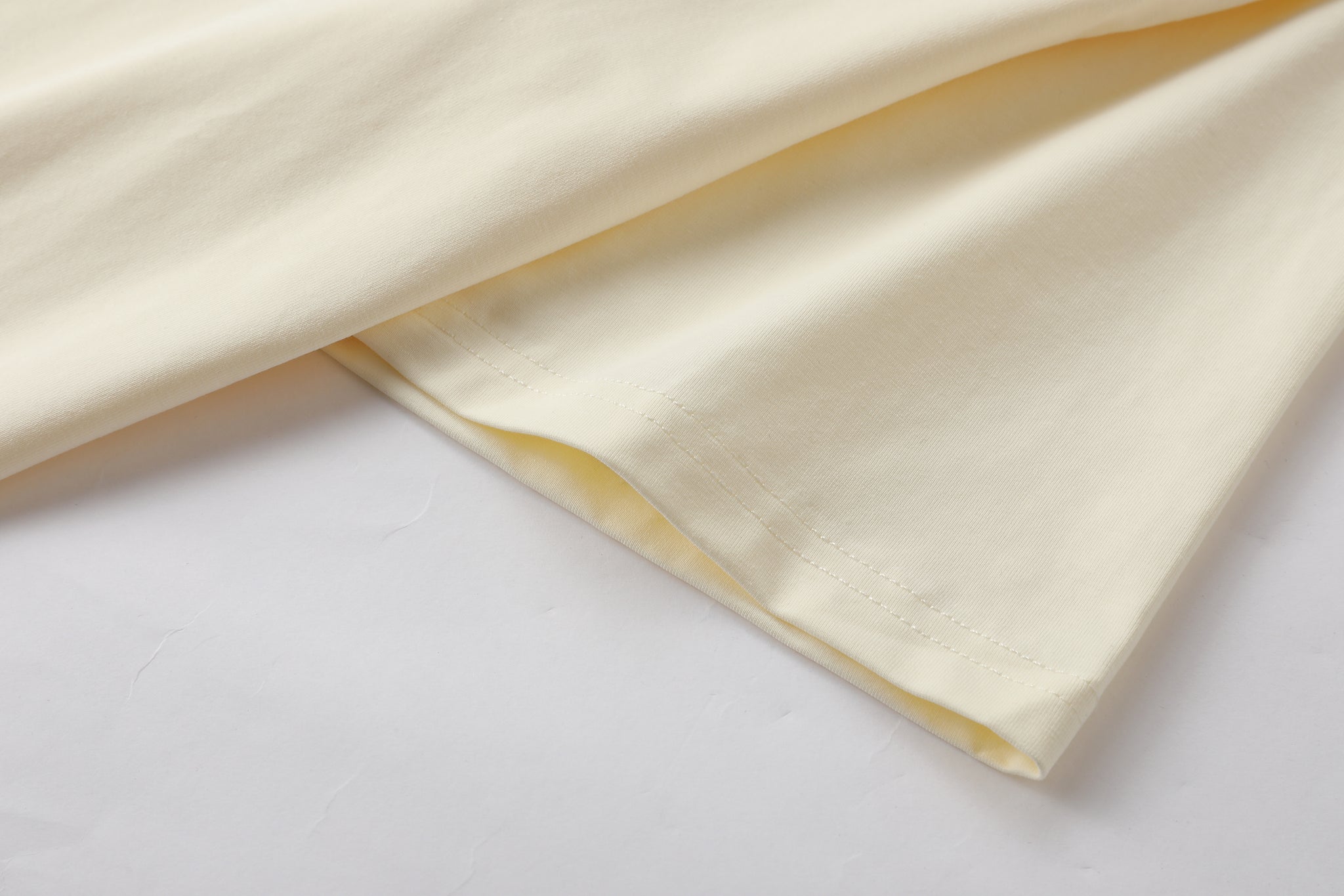 Camiseta B66042 Básica Crema Para Hombre