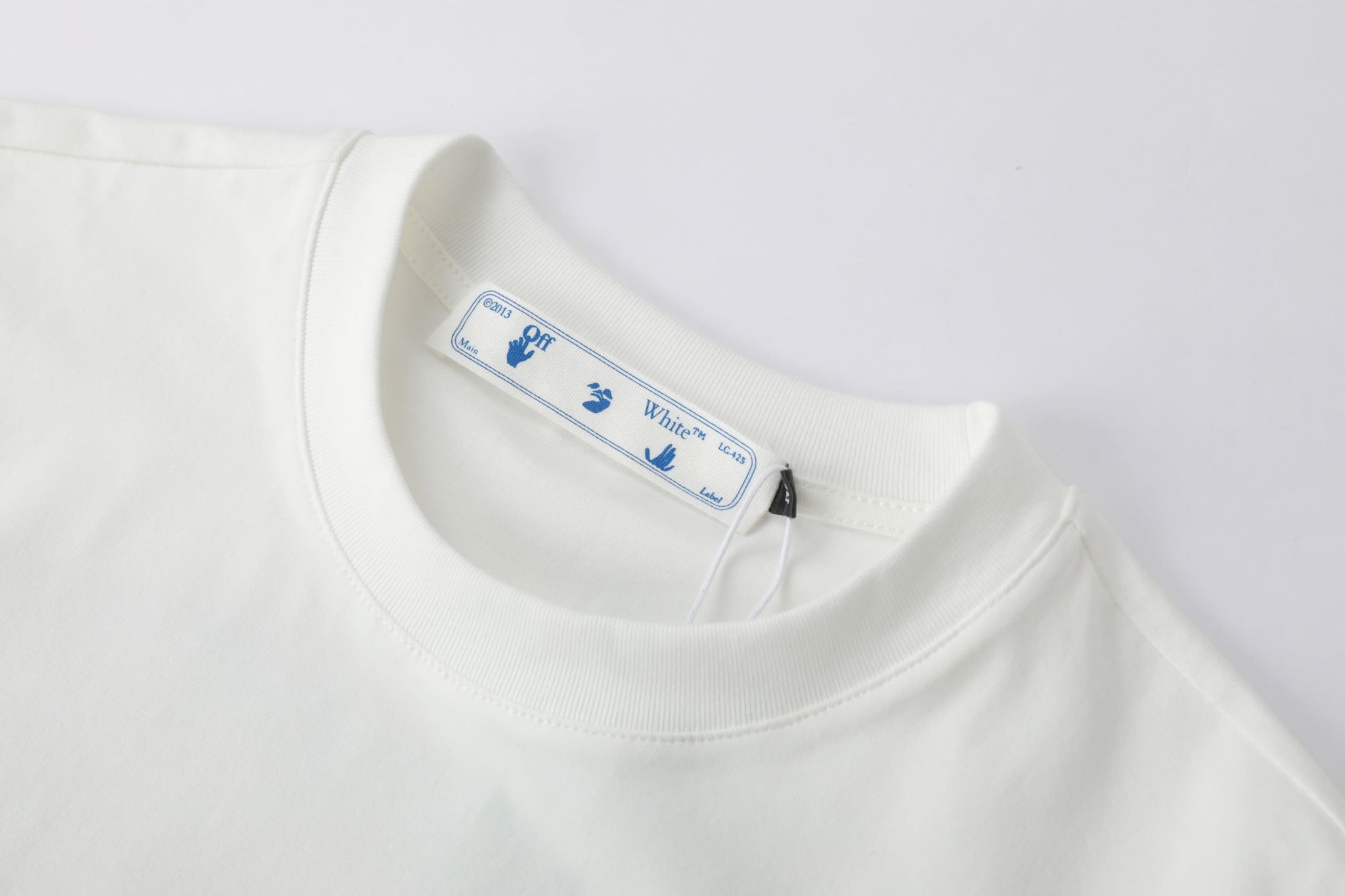 Camiseta 66787 Estampada Blanca Para Hombre