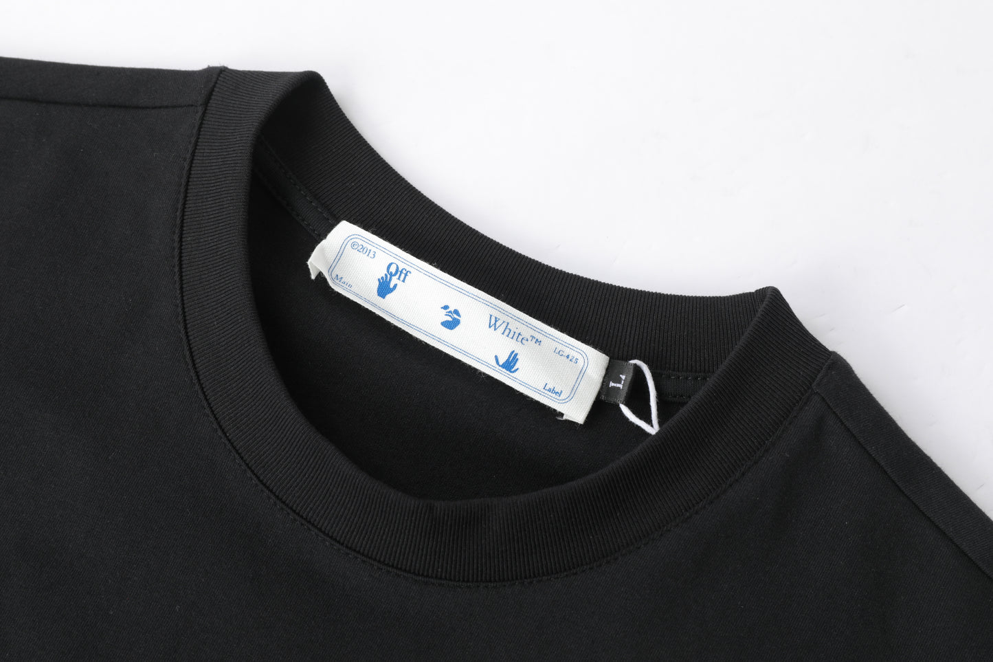 Camiseta 66787 Estampada Negra Para Hombre