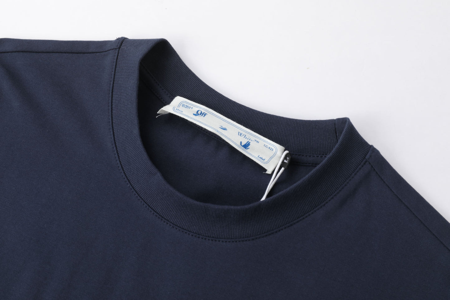 Camiseta 66790 Estampada Azul Oscuro Para Hombre