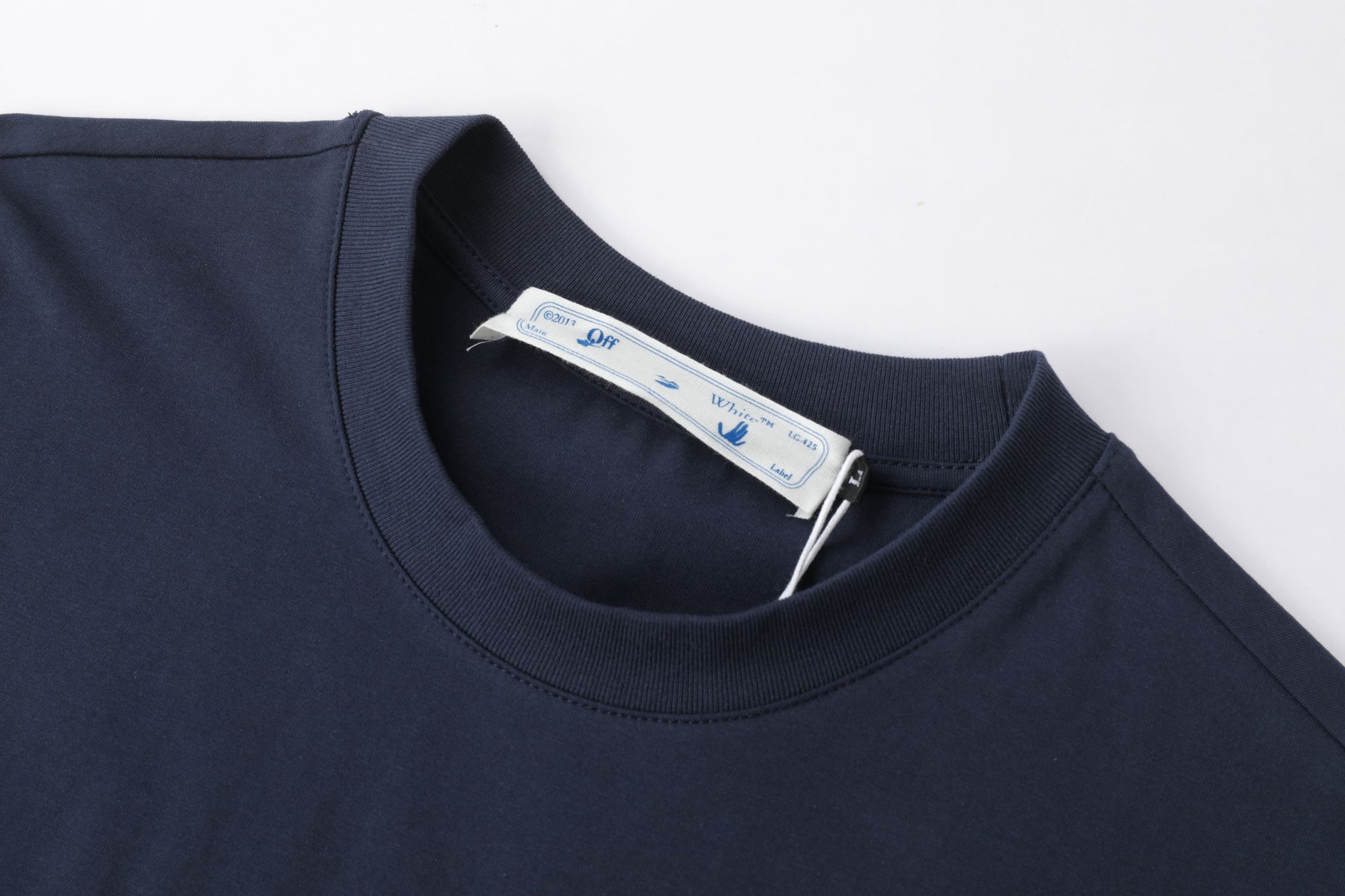 Camiseta 66790 Estampada Azul Oscuro Para Hombre