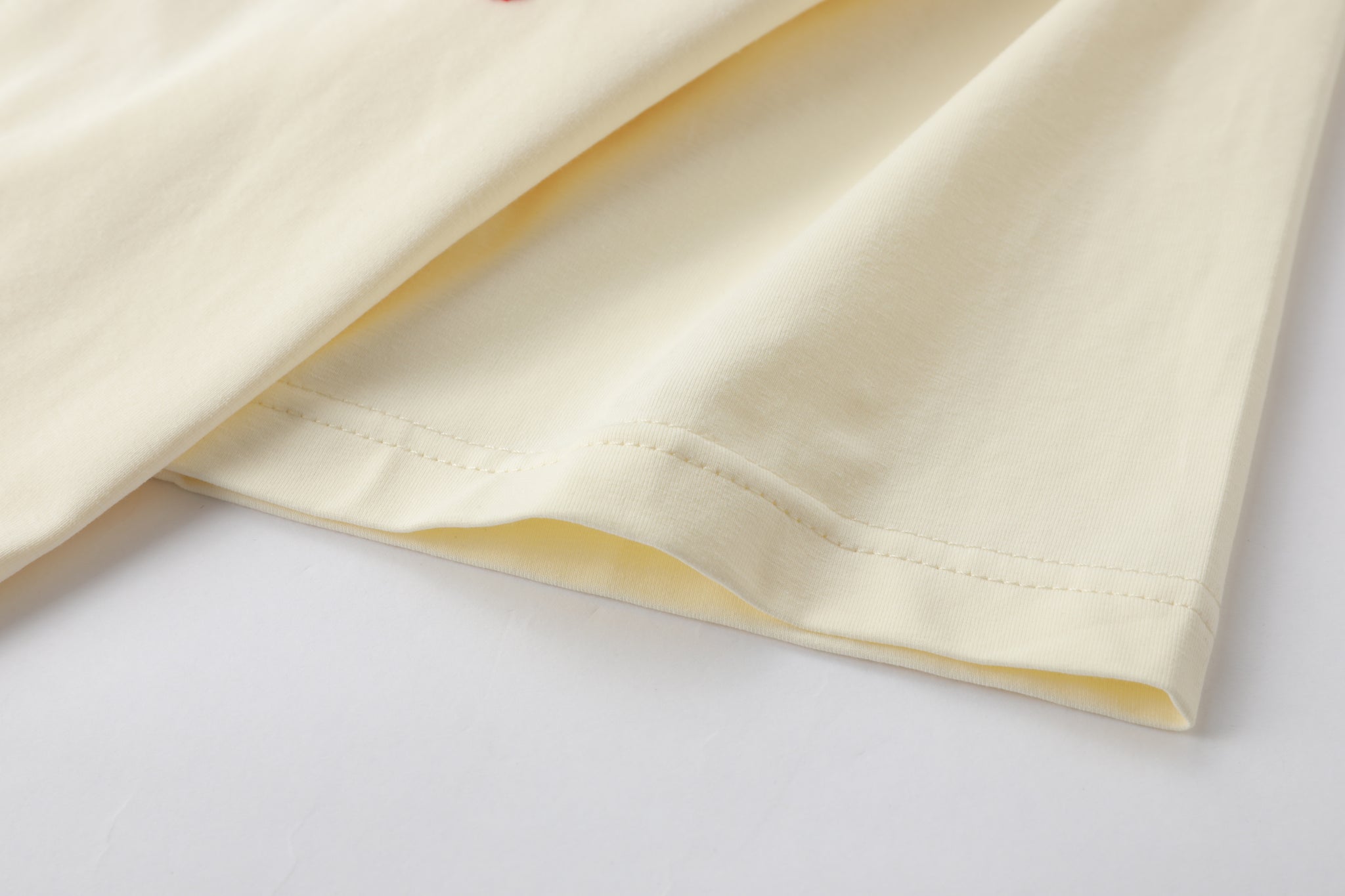 Camiseta 66780 Estampada Crema Para Hombre