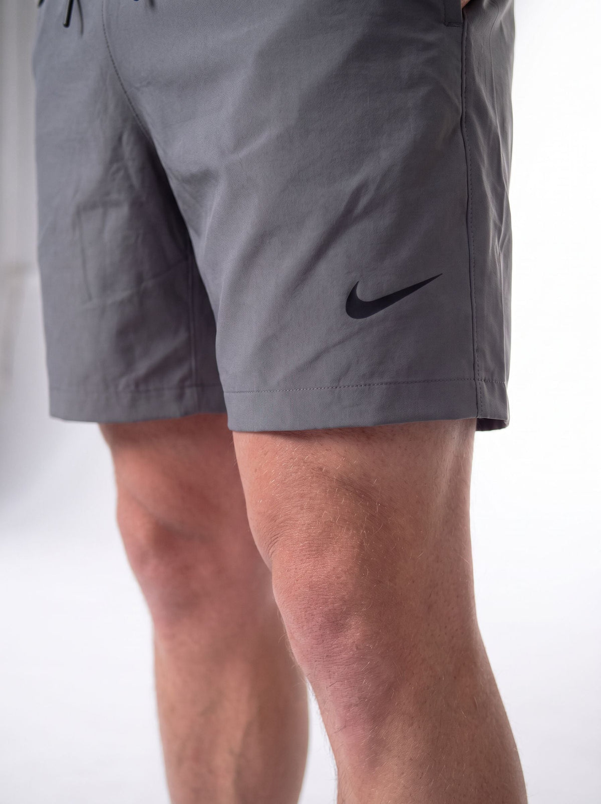 Pantaloneta Deportiva PAN07 Gris oscuro para hombre