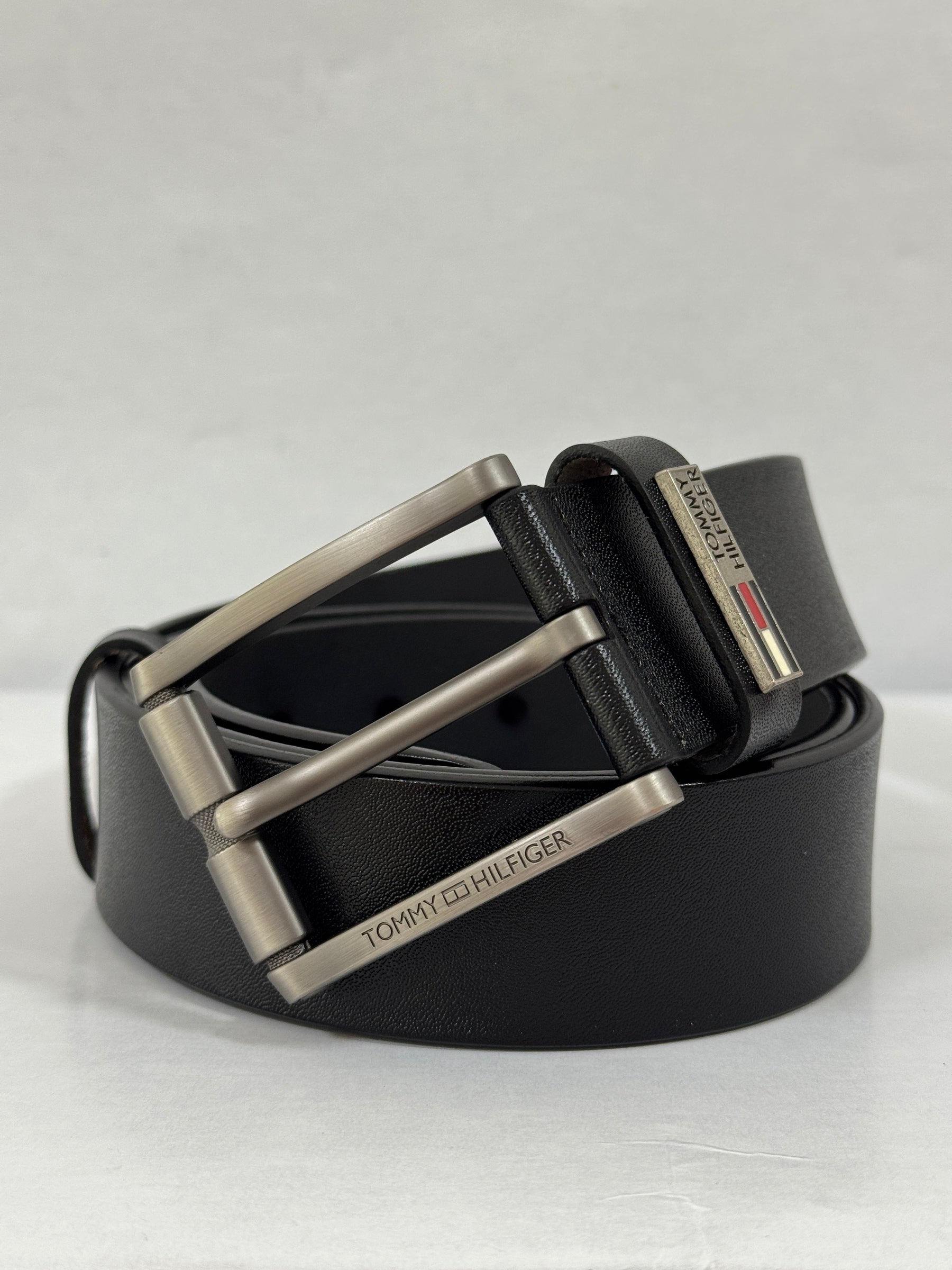 Correa TH 886 Negra Para Hombre