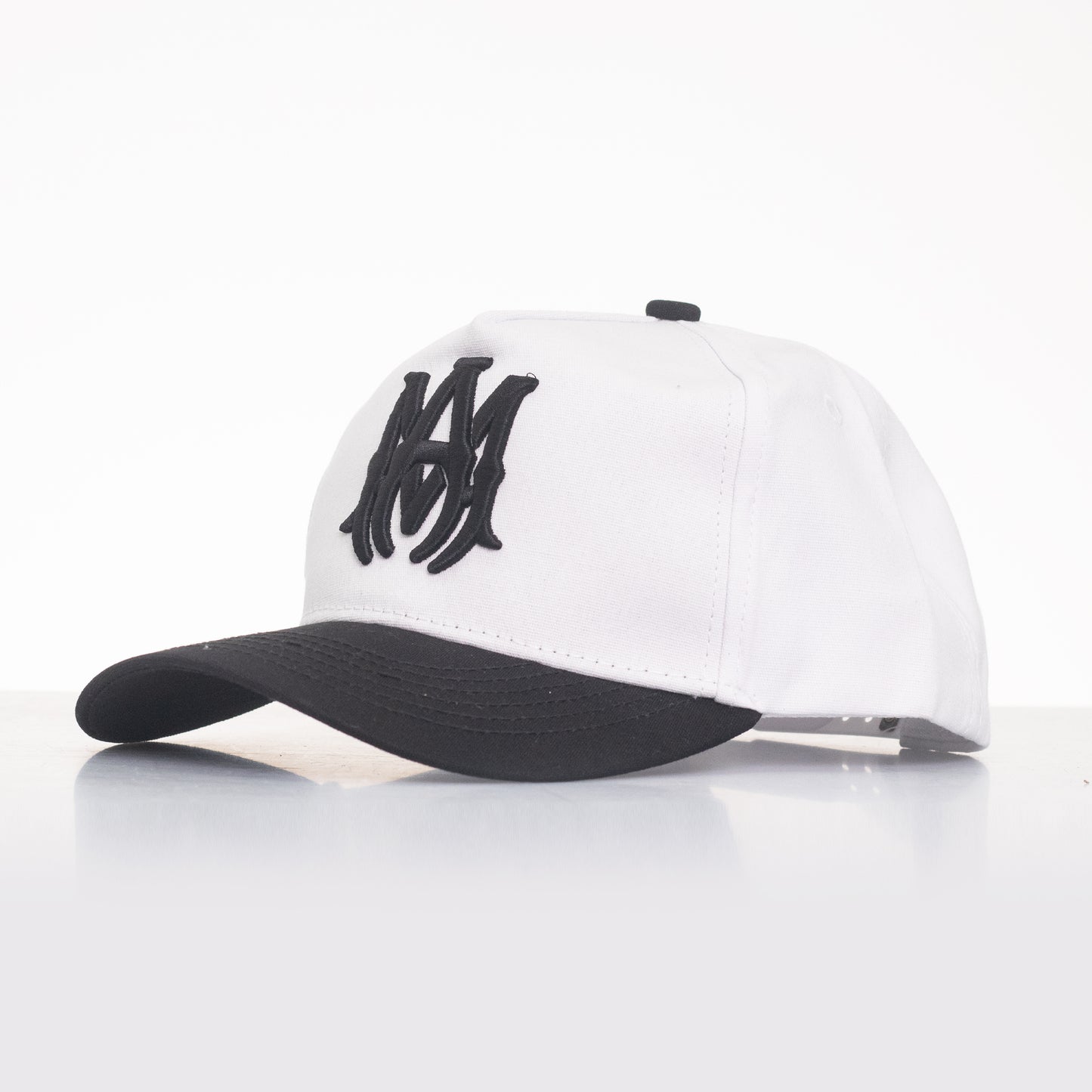 Gorra AR Tres Paneles Blanco/Negro 102-1
