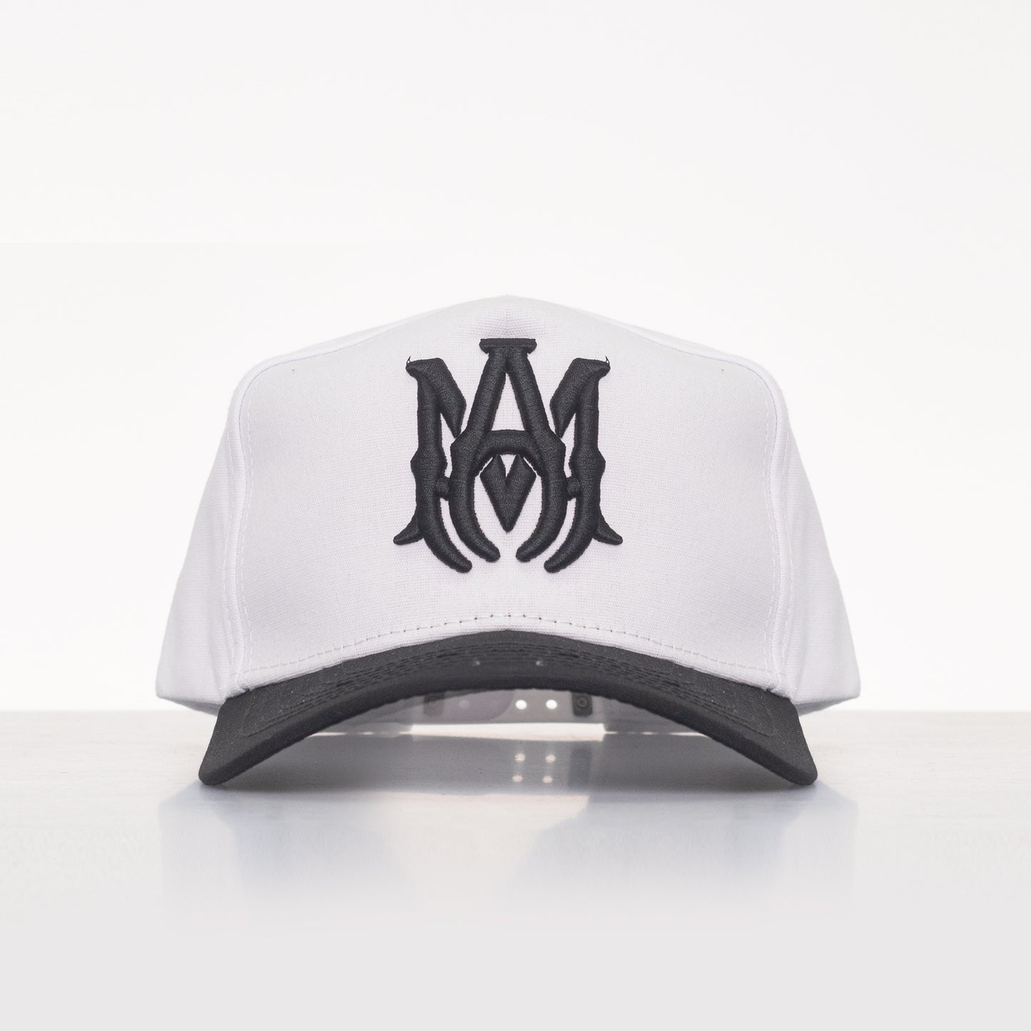 Gorra AR Tres Paneles Blanco/Negro 102-1
