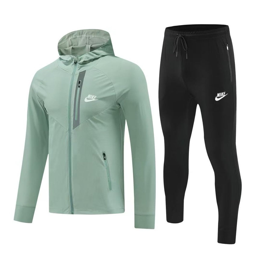 Conjunto Deportivo Verde Para Hombre Ref. CON02