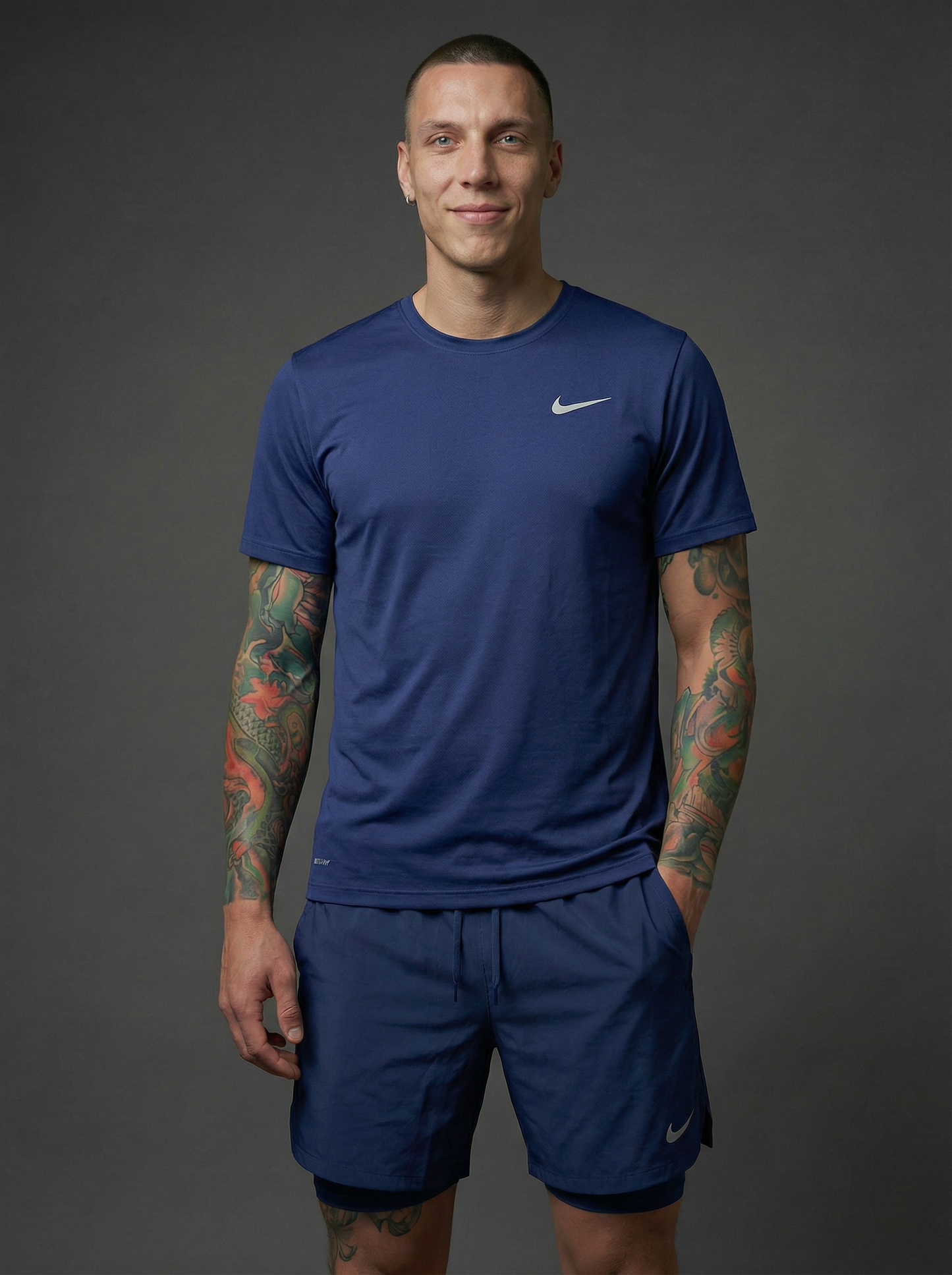 Camiseta Deportiva Básica Azul Oscuro Para Hombre Ref. CAM45