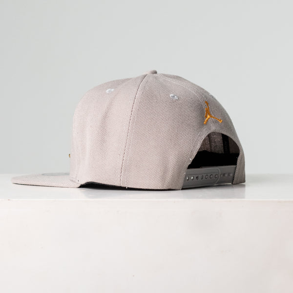 Gorra Beige Jordan 701-2