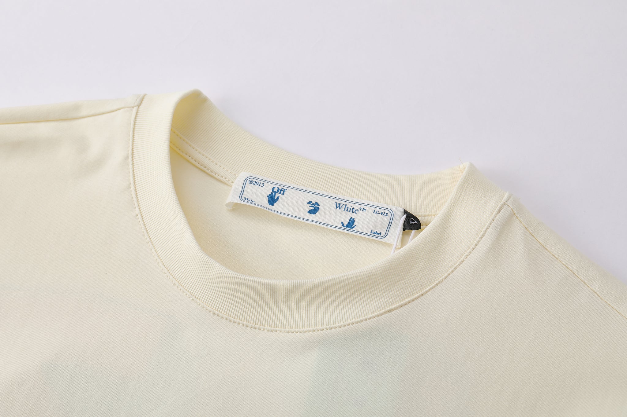 Camiseta 66788 Estampada Crema Para Hombre