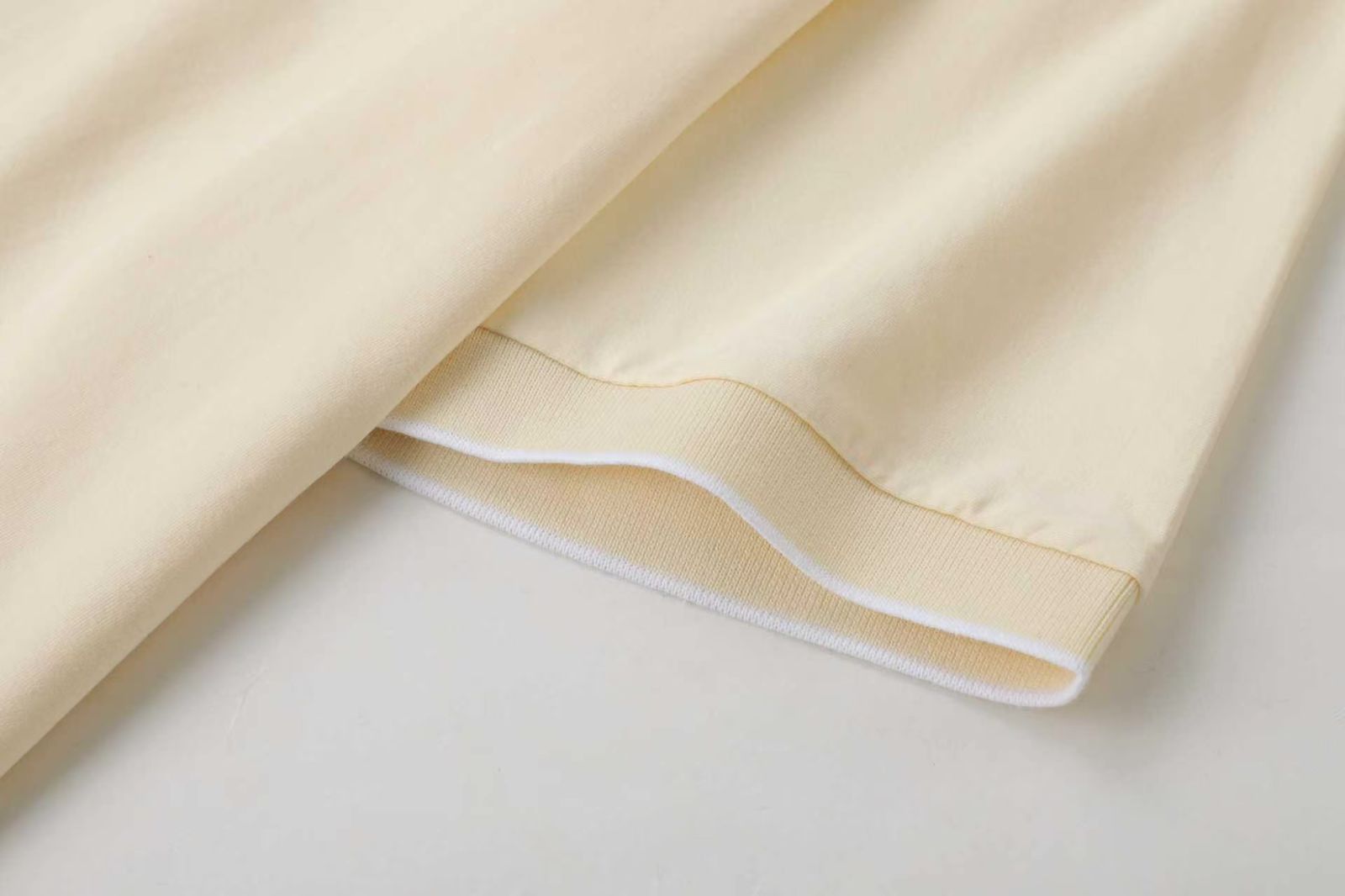 Camiseta PB-8088 Básica Crema Para Hombre