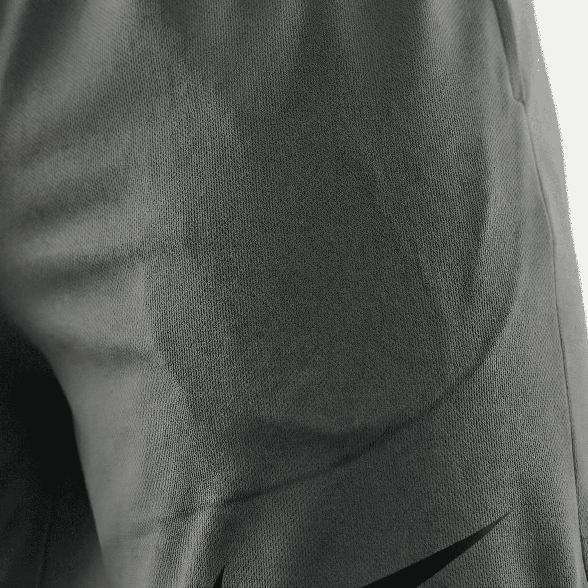 Pantaloneta Deportiva Gris Oscuro Para Hombre Ref. PAN07